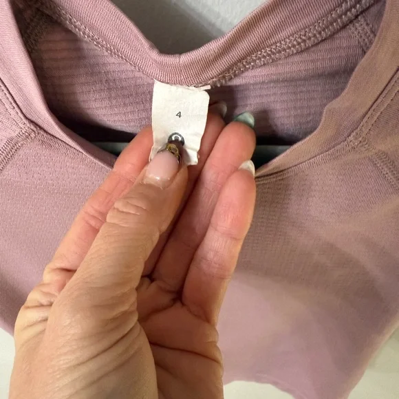 Lululemon Swiftly Tech Mauve Crop Top Size 4 - Picture 4 of 5